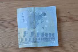 Hier ein paar ideen dazu: Einen Fisch Aus Geld Falten Anleitung