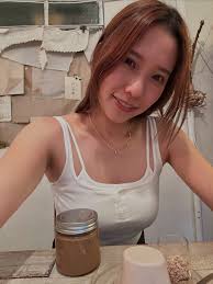 Peanut butter fanatic 🥜 Made my own jar of peanut butter from scratch!😚  The peanuts were organically grown by local Hong Kong farmers 🌱 Truly a  unique and special experience🤍