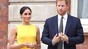 Die beiden anderen bilder sind gruppenfotos aus dem prachtvollen grünen salon von schloss windsor. Vbx0eqnn7dwmfm