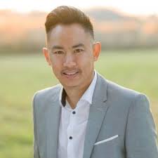 Tự Hào An Bằng: Bác Sĩ Dustin Hậu Huỳnh