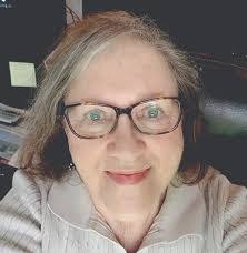 Laura Maddox's Instagram, Twitter & Facebook