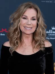She got married to paul johnson on april 23, 1976, and, after their divorce on may 26, 1983, she married frank gifford on october 18, 1986. Kathie Lee Gifford Wikiwand