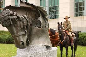 The Bronze Horse Head Was Originally Part Of An Australian Light Horse Memorial In Egypt Anzac Day Horse Memorial Horses War Horse