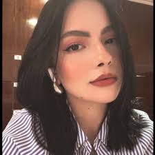 Amanda Thomé (@__amandathome)