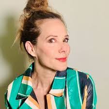 Veronica Manning's Instagram, Twitter & Facebook