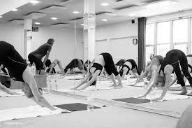 Cette salle est gérée par hélène fournier, pionnière du bikram en france. Bikram Yoga Complete Retreats