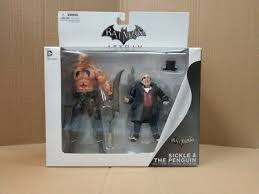 The arkham knight is an identity used by two supervillains appearing in media published by dc entertainment.the original was created by rocksteady studios and dc writer geoff johns to serve as the titular villain in the 2015 video game batman: Batman Arkham City Sichel Penguin Action Figur 2 Pack Ebay
