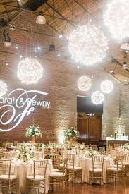 Stylish Ivory And Gold Wedding At The Charles H Morris Center In Savannah Ga The Celebration Society Georgia Wedding Venues Savannah Wedding Venue Savannah Wedding