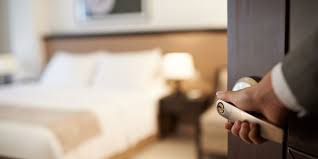 Imigrasi pun bertindak dengan memburu para pelaku, namun sayang dua pemerannya sudah kabur ke luar negeri. 6 Hotel Di Jakarta Untuk Karantina Wni Dari Luar Negeri Harga Mulai Rp 600 000 Halaman All Kompas Com