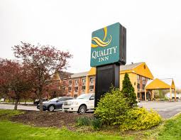 Cromwell, ct real estate & homes for sale. Quality Inn Cromwell Middletown Hotel Near Wesleyan University