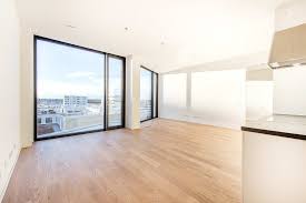 Interessiert an mehr eigentum zur miete? Erstbezug Stylishe 2 Zimmer Wohnung Mit Grandiosem Blick Und Concierge Im Friends Tower