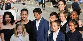 Ouderkirk didn't sufficiently disclose business relationships with pitt's attorneys. Einigung Angelina Jolie Und Brad Pitt Verzichten Auf Homeschooling