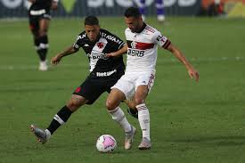 Danilo ricardo simon manis fifa (sp) e alex ang ribeiro (sp) árbitro de vídeo: Flamengo Vence O Vasco Em Sao Januario E Mantem Jejum De Vitorias Do Rival Jornal Meia Hora Esportes