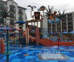 Courtyard Marriott A Disneyland Water Park Hotel The Happiest Blog On Earth Water Slide Hotel Water Park Park Hotel