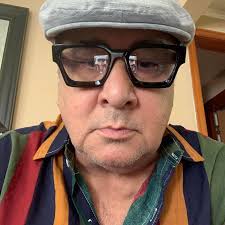 Expelotero cubano Carlos Yanes se va del país en búsqueda de una mejor vida