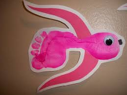 Footprint Fish Materials Needed Feet Paint Construction Paper Googly Eyes Glue To Make With The Baby Crafts Preschool Crafts Footprint Crafts