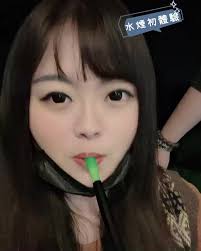 生日前還是要做點沒做過的事, 抽～水～煙～, 雖然一開始就嗆到😂, #水煙初體驗🚬 , #這個玩一次就好
