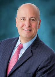 USAA meddelar att Juan C. Andrade kommer att ersätta Wayne Peacock som VD :  r/USAA