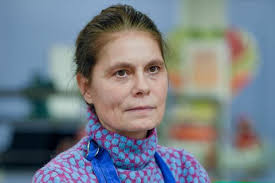 Sarah Wiener: Neues Buch über Bienen, Ehemänner und Politik