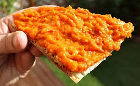 Folositi 12 vinete mari si frumoase pe care le coaceti si apoi le curatati folosind metoda de aici. Zacusca De Vinete Si Morcov Reteta Beneficii Food Baby Food Recipes Recipes