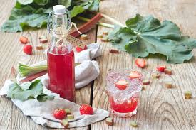 Rhabarber Erdbeer Sirup Rezept Sweets Lifestyle Rezept Rhabarber Rezepte Erdbeersirup
