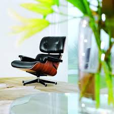 Save eames lounge chair to get email alerts and updates on your ebay feed.+ eams style lounge chair and ottoman footstool real leather rosewood living room. Vitra Eames Lounge Chair Leather Ambientedirect