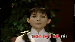 I wonder if it is phi nhung's voice that draws such fan, or that she does a great job keeping up a fan club. Thang Ba Táº¡ Tá»« Phi Nhung Nhaccuatui