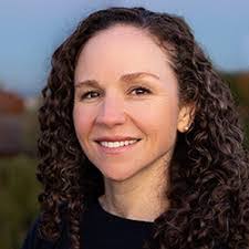 Danielle Pendleton's Instagram, Twitter & Facebook