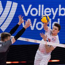 Laurent tillie dévoile sa liste de douze pour les jeux olympiques de tokyo. Avec Theo Faure Laurent Tillie Prepare L Avenir De L Equipe De France De Volley L Equipe