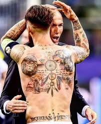 Sergio ramos gets champions league tattoo to match his world 1701 best leg tattoos designs ide. Fussballer Tattoos Beruhmte Spieler Und Ihre Vielfaltigen Tatowierungen