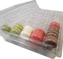 Pastry Chef's Boutique French Macaron Complete Storage Freezer Boxe - Large  Storage Box and 4 Macarons Trays - Stores 70 macarons - 2 Sets