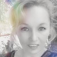 Elisha Bennett's Instagram, Twitter & Facebook