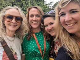 Victoria Brown (@VNBwrites)