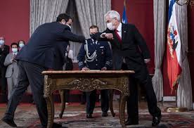 Explore tweets of rodrigo delgado mocarquer @rodrigodelgadom on twitter. Neuer Innenminister Fur Chile Kommandant Der Militarpolizei Bleibt Amerika21