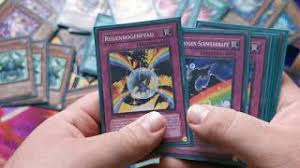 But for the enthusiastic player, building your own deck is the way to go. Yugioh Mein Einziges Deck Kristallungeheuer Deck Regenbogendrache Ghost Rare Youtube