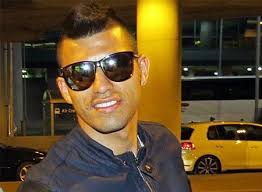 وكان أبو لهب وزوجته يسكنان في بيت مجاور للنبي صلى الله عليه وسلم، وقد ناصب هو وبسبب هذه العداوة أنزل الله في أبي لهب وزوجته قرآنًا يُتلى إلى يوم القيامة وهي سورة. Ø³ÙŠØ±Ø¬ÙŠÙˆ Ø±ÙˆÙ…ÙŠØ±Ùˆ ÙŠØ¨Ø±Ø¦ Ø£Ø¬ÙˆÙŠØ±Ùˆ Ù…Ù† Ø®ÙŠØ§Ù†ØªÙ‡ Ù…Ø¹ Ø²ÙˆØ¬ØªÙ‡