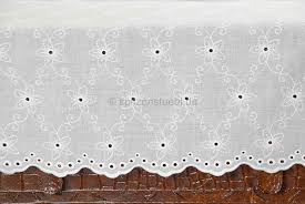 Meterware bei stoff & stil. Batist Stoff Gemustert Mit Lochstickerei Meterware Spitzenstoff Baumwolle Weiss Kaufen