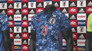 サイズ：xs, s, m, l, o, xo, 2xo. ã‚µãƒƒã‚«ãƒ¼æ—¥æœ¬ä»£è¡¨ã®æ–°ãƒ¦ãƒ‹ãƒ•ã‚©ãƒ¼ãƒ ã¯ãƒ€ã‚µã„ è¿·å½©æŸ„ã«æ‰¹åˆ¤ã®å£° ãƒãƒƒãƒˆã®åå¿œã¾ã¨ã‚