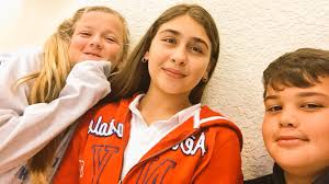 Devon Cay Fullhart (@devon_cay)