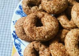 Chi mangia vegano non deve rinunciare ai dolci o dessert, perché molti ingredienti classici usati per la loro preparazione, possono essere sostituiti con altri di origine vegetale e che sono adatti anche a coloro che hanno intolleranze alimentari. Dolci Vegani Facili Archivi Le Creazioni Vegane Di Arianna