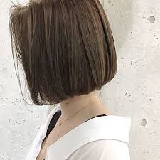 大人カジュアルなファッションが好きな方へ マットグレージュ ワンレングスボブ 赤味をしっかりと抑えた透明感たっぷりのカラー スタイリングもとても簡単ですので 是非一度お試しください 本日 当日予約もお待ちしており