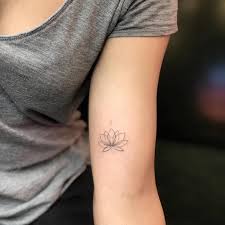 Kleine tattoos frauen mit bedeutung zuhause und interieur. 1001 Ideen Und Inspirationen Fur Ein Lotusblume Tattoo