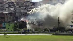 Check spelling or type a new query. Incendio Atinge Tres Casas Em Carapicuiba