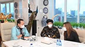 Sejumlah pasangan artis yang dikenal romantis juga menjadi tamu undangan syukuran. Batal Menikah 21 Maret Bamsoet Bocorkan Tanggal Pernikahan Atta Halilintar Dan Aurel Hermansyah Era Id