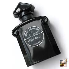 Guerlain, meanwhile, explains that black perfecto is a floral celebrating every side of the rose. Guerlain La Petite Robe Noire Black Perfecto Edp 100ml Https Www Perfumeuae Com