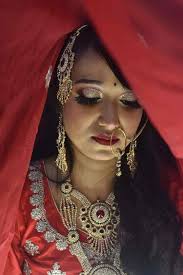 Top Beauty Parlours For Bridal in Bargain