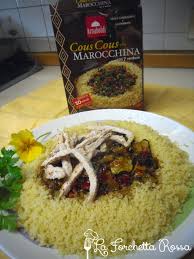 Poi, a parte, preparate le semola seguendo le indicazioni di cottura sulla scatola. La Forchetta Rossa Cous Cous Alla Marocchina Con 7 Verdure
