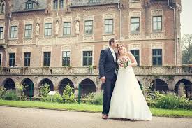 Das schloss paffendorf liegt in bergheim westlich von köln und wird von wassergräben und einem 7,5 hektar großen park umgeben. Hochzeit Schloss Paffendorf Hochzeitsfotograf Bergheim