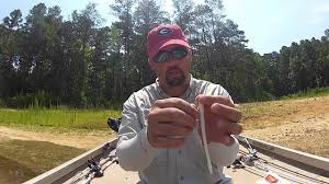 This rubberband method will decrease the number of worms lost. Put A Hook In A Worm The Right Way Youtube