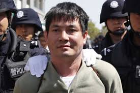 China parades prisoners before execution